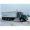Image 2 : 2004 Kenworth T800 Tri Drive Grain Truck