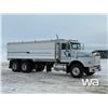 Image 2 : 1997 Kenworth T800 T/A Grain Truck