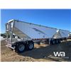 Image 3 : 2002 Doepker Super B-Train Grain Trailers