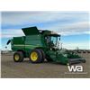 Image 2 : 2016 John Deere S680 Combine