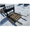 Image 2 : 60 IN. Skid Steer Pallet Forks