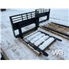Image 2 : 48 IN. Skid Steer Pallet Forks
