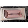 Image 2 : Rose Quartz Facial Roller Curling Iron Roz Kwan Ring and Necklace NIB