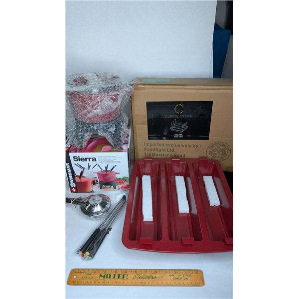 Sierra Cast Iron 12 Piece Fondue Set & Curtis Stone Trio Baking Plan NIB