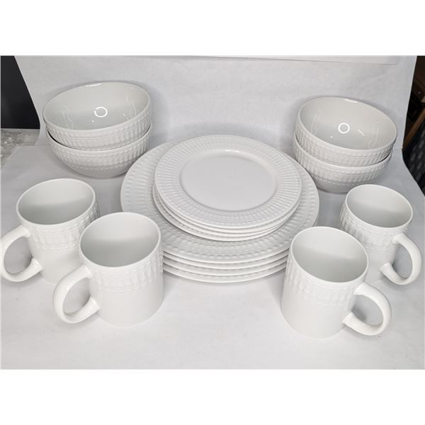 Mikasa Savannah Gourmet Basics China Set NEW