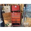 Image 2 : INTERNATIONAL TOOL CHEST W/ TOOLS