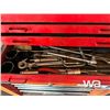 Image 7 : RED/ORANGE TOOL CHEST &TOOLS