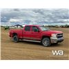 Image 2 : 2010 CHEVROLET SILVERADO CREW CAB PICKUP