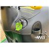 Image 7 : JOHN DEERE 100 SERIES 42 IN. LAWN MOWER