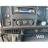 Image 19 : 2000 INTERNATIONAL 4700 S/A ROLLBACK TRUCK