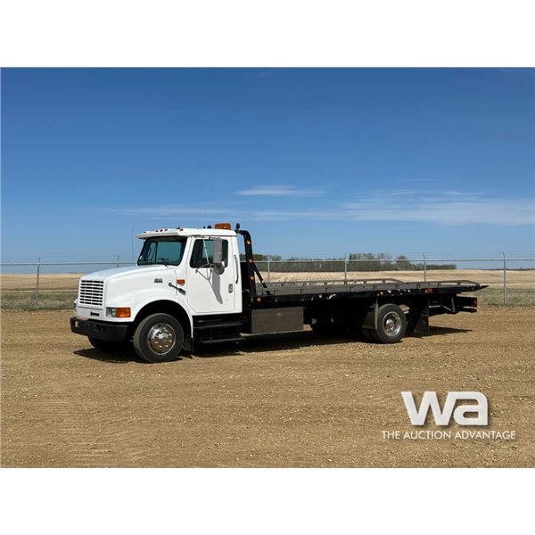 2000 INTERNATIONAL 4700 S/A ROLLBACK TRUCK