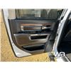 Image 26 : 2015 DODGE RAM LARAMIE 5500HD CREW CAB FLATBED