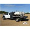 Image 4 : 2012 FORD F550 XL EXT CAB FLATBED TRUCK