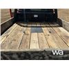 Image 36 : 2004 GMC 2500HD SLT CREW CAB FLATBED TRUCK