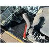 Image 14 : 2013 JOHN DEERE 250G LC HYDRAULIC EXCAVATOR