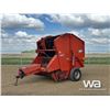 Image 1 : MASSEY FERGUSON 1560 ROUND BALER