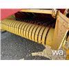 Image 13 : NEW HOLLAND 847 ROUND BALER