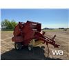 Image 2 : NEW HOLLAND 847 ROUND BALER