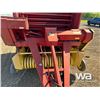 Image 9 : NEW HOLLAND 847 ROUND BALER