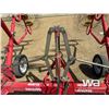 Image 8 : TONUTTI 10 WHEEL HAY RAKE