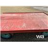 Image 9 : 7 X 12 FT. RED WAGON