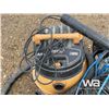 Image 8 : SHOP VAC, JERRY CANS, MASTERCRAFT SPACE HEATER