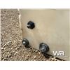 Image 8 : ROUND AND SQUARE WHITE POLY TANKS