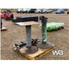 Image 2 : HEAVY DUTY CLAMP AND METAL TABLE