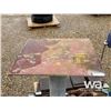 Image 8 : HEAVY DUTY CLAMP AND METAL TABLE