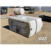Image 3 : WHITE SQUARE POLY TANK
