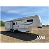 Image 2 : 2000 CARDINAL 32 FT. T/A 5TH WHEEL TRAVEL TRAILER