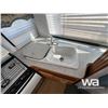 Image 13 : 2000 KOMFORT 26 FT. T/A 5TH WHEEL TRAVEL TRAILER