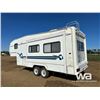 Image 4 : 2000 KOMFORT 26 FT. T/A 5TH WHEEL TRAVEL TRAILER