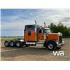 Image 2 : 2014 KENWORTH W900 TRI DRIVE SLEEPER TRUCK TRACTOR
