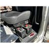 Image 25 : 2013 PETERBILT 388 T/A SLEEPER TRUCK TRACTOR