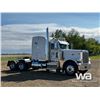 Image 2 : 2013 PETERBILT 388 T/A SLEEPER TRUCK TRACTOR