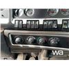 Image 17 : 2013 KENWORTH T800 T/A DAY CAB TRUCK TRACTOR