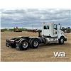 Image 3 : 2013 KENWORTH T800 T/A DAY CAB TRUCK TRACTOR