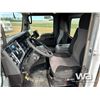 Image 8 : 2013 KENWORTH T800 T/A DAY CAB TRUCK TRACTOR