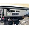 Image 11 : 2001 FREIGHTLINER FL70 S/A FLATBED TRUCK