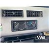 Image 17 : 2001 FREIGHTLINER FL70 S/A FLATBED TRUCK