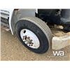 Image 23 : 2001 FREIGHTLINER FL70 S/A FLATBED TRUCK