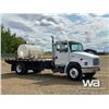Image 2 : 2001 FREIGHTLINER FL70 S/A FLATBED TRUCK