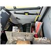 Image 9 : 2001 FREIGHTLINER FL70 S/A FLATBED TRUCK