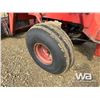 Image 16 : 1969 IHC 1456 2WD TRACTOR & FEL