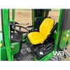 Image 6 : JOHN DEERE 1025R MFWD UTILITY TRACTOR