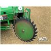 Image 9 : 2000 JOHN DEERE 566 ROUND BALER