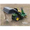 Image 3 : 2002 JOHN DEERE SRX 75 RIDE ON LAWN MOWER