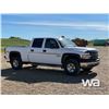 Image 2 : 2002 CHEVROLET 2500 SILVERADO CREW CAB PICKUP
