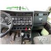 Image 8 : 2013 KENWORTH T800 TRI-DRIVE TRUCK TRACTOR